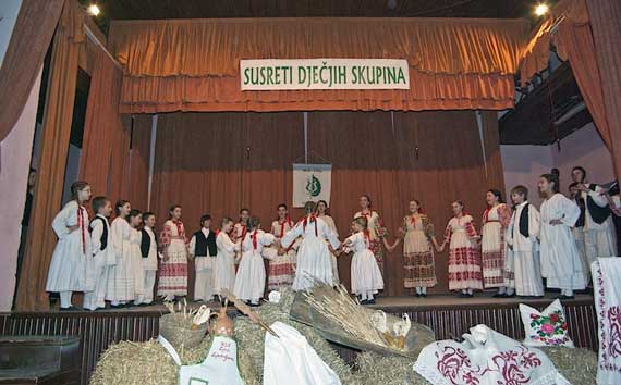 Kutinčani nastupili na 1. Dječjim folklornim susretima u Lipovljanima