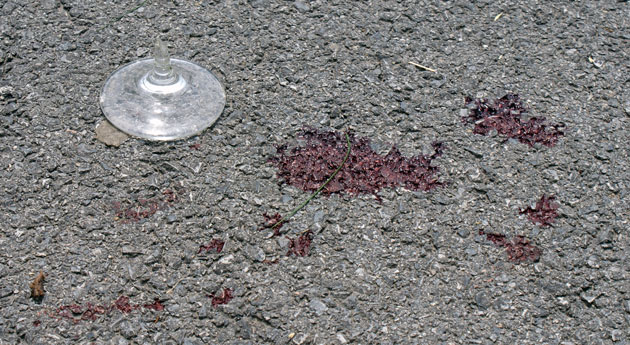 Pažnja: Dijete probilo stopalo na ostatak Izložbe vina