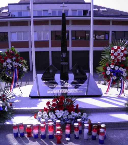 Spomenik poginulim i preminulim kutinskim policajcima