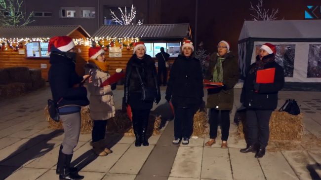 Video: Rusalke upotpunile Zimsku čaroliju programom “Božić ide niz ulicu”